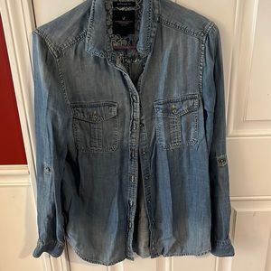 Women’s button down jean shirt by American eagle size small